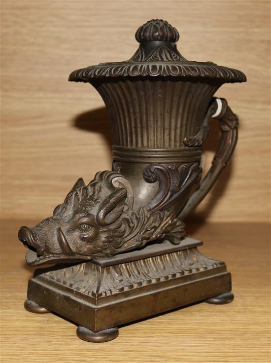 A Regency style bronze colza lamp, in manner of Thomas Messenger, 24cm